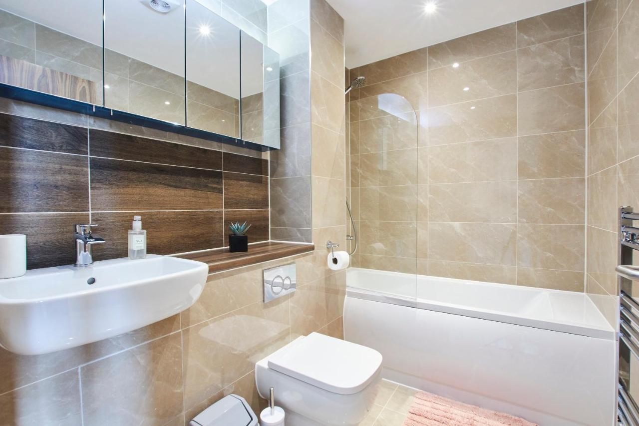 Вилла Beaut 5 Bed House W Parking Манчестер Экстерьер фото